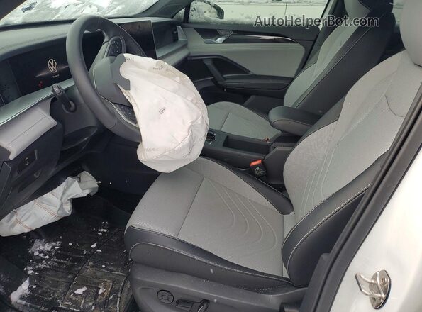 3VVGR7RM4SM069889 2025 VOLKSWAGEN TIGUAN White Front interior view