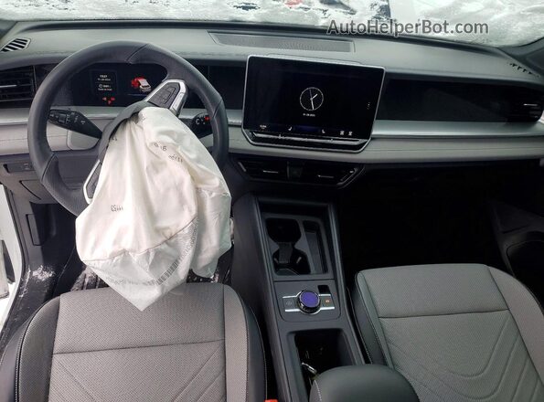 3VVGR7RM4SM069889 2025 VOLKSWAGEN TIGUAN White Dashboard view