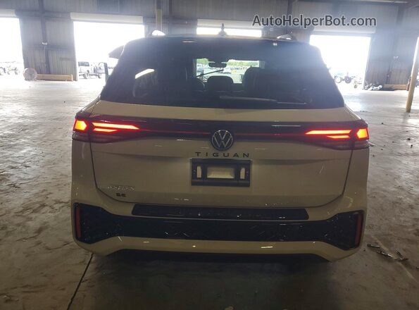 3VVHR7RM4TM077464 2026 VOLKSWAGEN TIGUAN Beige Widok z tyłu