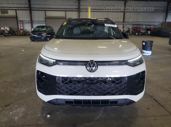 3VVHR7RM4TM077464 2026 VOLKSWAGEN TIGUAN Beige Widok z przodu