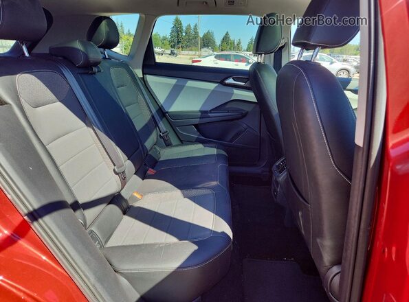 3VVLX7B21NM067549 2022 VOLKSWAGEN TAOS Red Вид задньої частини салону