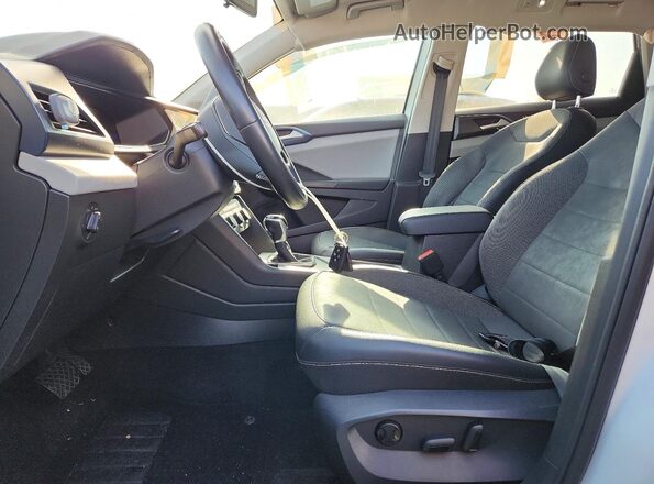 3VVLX7B24NM058408 2022 VOLKSWAGEN TAOS White Vista interior delantera