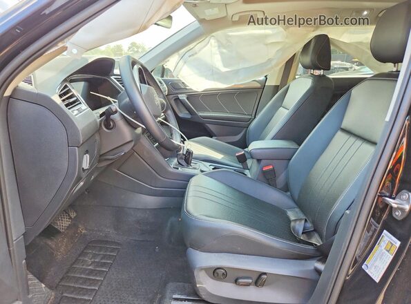 3VVMB7AX1RM074829 2024 VOLKSWAGEN TIGUAN Черный Вид салона спереди