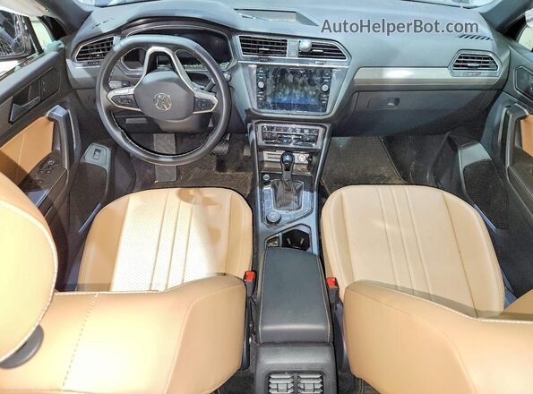 3VVMB7AX3RM175709 2024 VOLKSWAGEN TIGUAN Black წინა პანელის ხედი