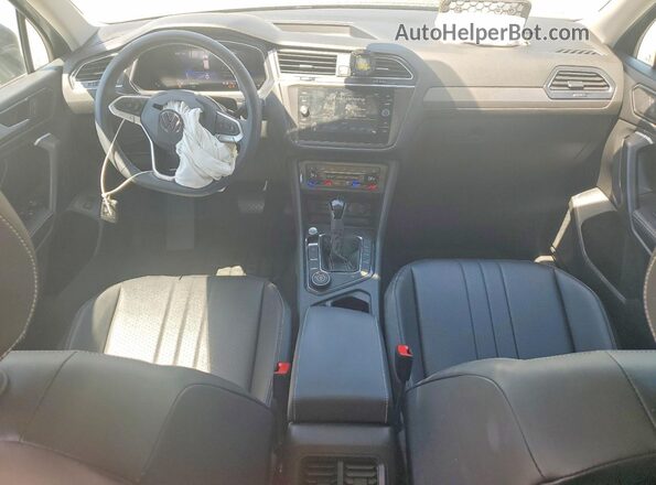 3VVMB7AX6RM015274 2024 VOLKSWAGEN TIGUAN Charcoal Dashboard view