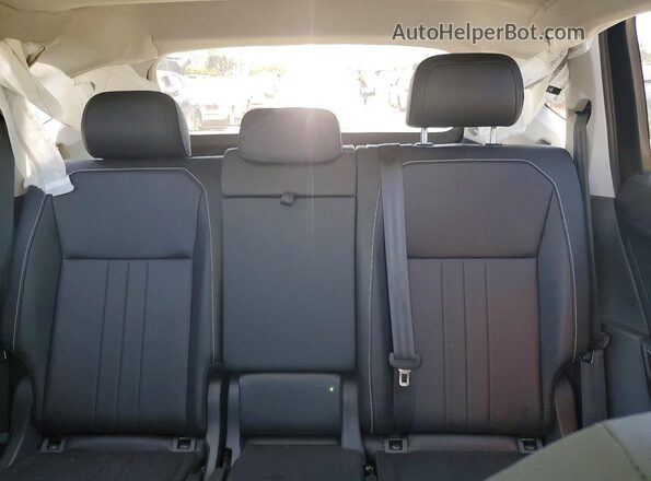 3VVMB7AX8RM193574 2024 VOLKSWAGEN TIGUAN Black Widok tylnych siedzeń