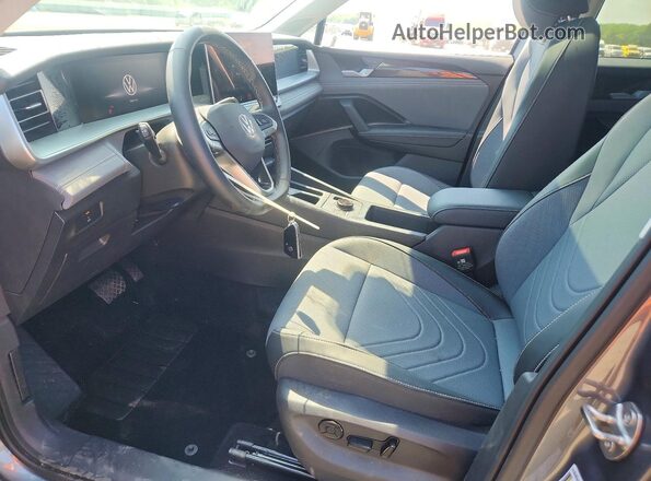 3VVMR7RM0TM003635 2026 VOLKSWAGEN TIGUAN Серый Вид салона спереди