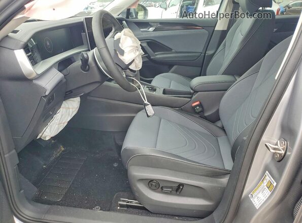 3VVMR7RM6TM125464 2026 VOLKSWAGEN TIGUAN Silver Սալոնի դիմացի տեսք