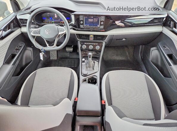 3VVMX7B22PM370301 2023 VOLKSWAGEN TAOS Серый Вид панели приборов