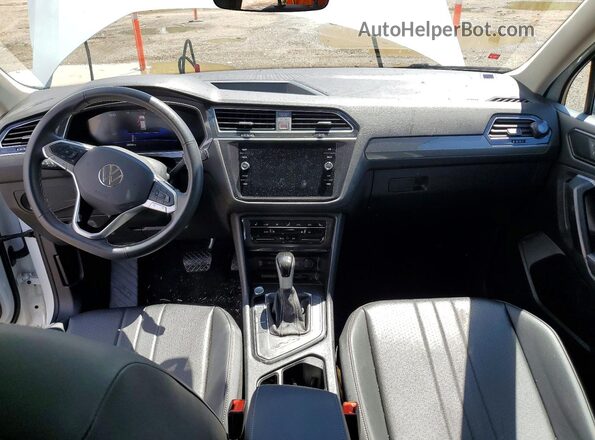 3VVNB7AX3RM195091 2024 VOLKSWAGEN TIGUAN White Dashboard view