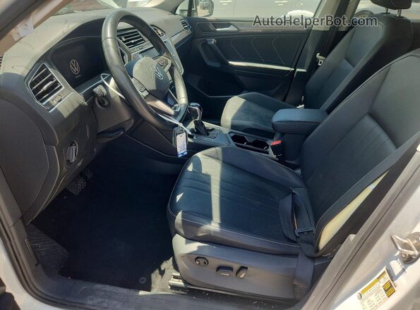3VVNB7AX4PM018773 2023 VOLKSWAGEN TIGUAN White Вид салону спереду