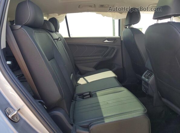 3VVNB7AX8PM004844 2023 VOLKSWAGEN TIGUAN Silver Widok tylnych siedzeń