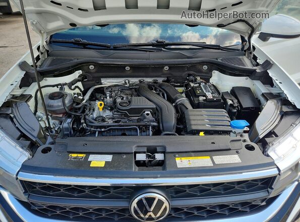 3VVPX7B25NM038752 2022 VOLKSWAGEN TAOS White Widok komory silnika