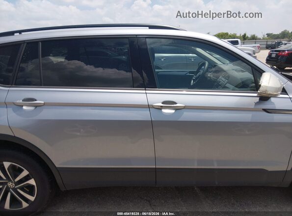 3VVRB7AX1PM068371 2023 VOLKSWAGEN TIGUAN Gray უკანა სალონის ხედი