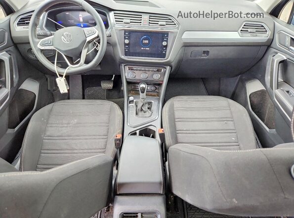 3VVRB7AX4RM197126 2024 VOLKSWAGEN TIGUAN Black Vista del salpicadero