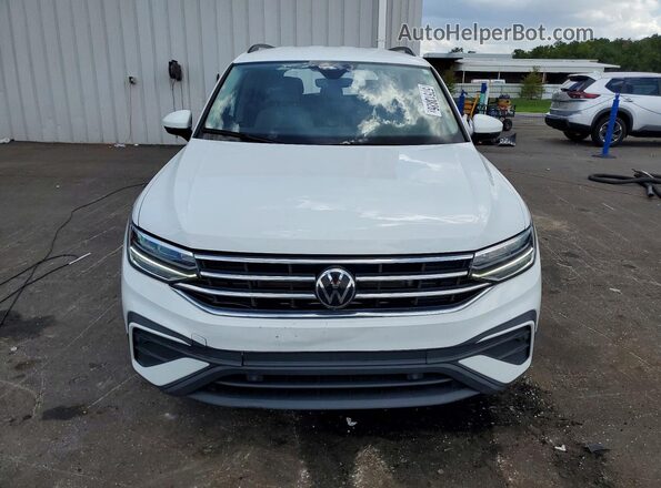 3VVRB7AX6RM225220 2024 VOLKSWAGEN TIGUAN White Widok z przodu