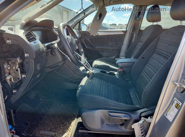 3VVRB7AX7PM110705 2023 VOLKSWAGEN TIGUAN Silver Widok wnętrza z przodu