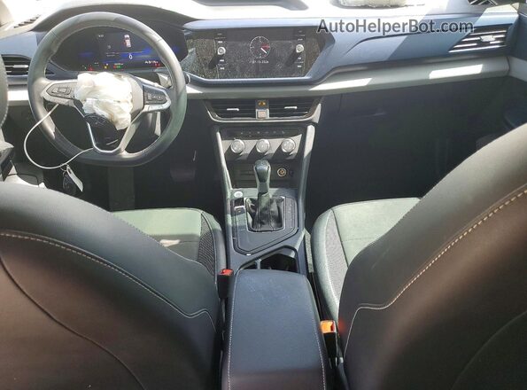 3VVRX7B28NM021498 2022 VOLKSWAGEN TAOS White Вид панелі приладів