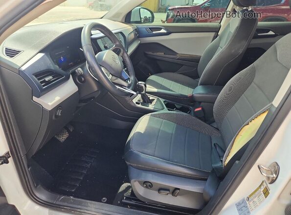 3VVRX7B29NM039654 2022 VOLKSWAGEN TAOS White Вид салону спереду