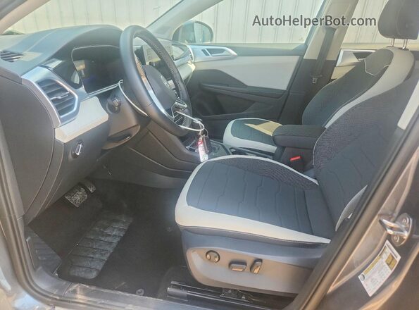 3VVSC7B27TM007375 2026 VOLKSWAGEN TAOS Gray Vista interior delantera