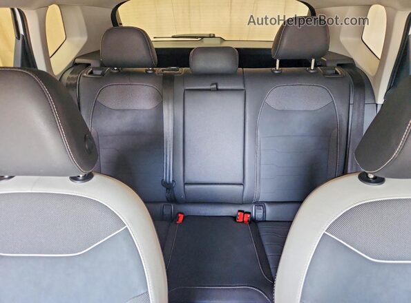 3VVSC7B2XTM002512 2026 VOLKSWAGEN TAOS White Rear seats view