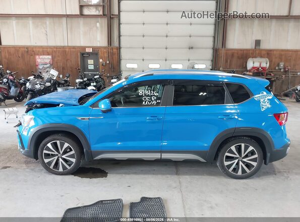3VVSX7B20NM004261 2022 VOLKSWAGEN TAOS Синий Панорамный вид салона 360°