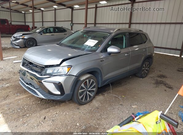 3VVSX7B2XRM122128 2024 VOLKSWAGEN TAOS Silver Vista tres cuartos delantera izquierda