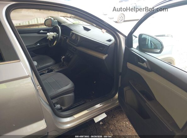 3VVSX7B2XRM122128 2024 VOLKSWAGEN TAOS Silver Vista interior delantera