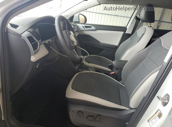 3VVUC7B28TM076911 2026 VOLKSWAGEN TAOS White 