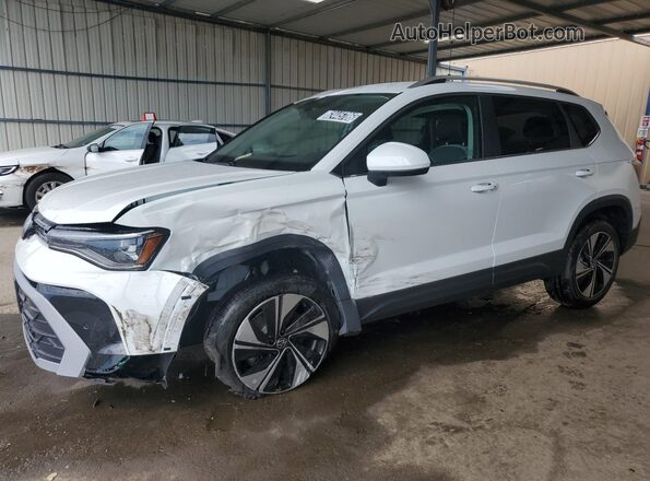 3VVUC7B28TM076911 2026 VOLKSWAGEN TAOS White 360 interior view