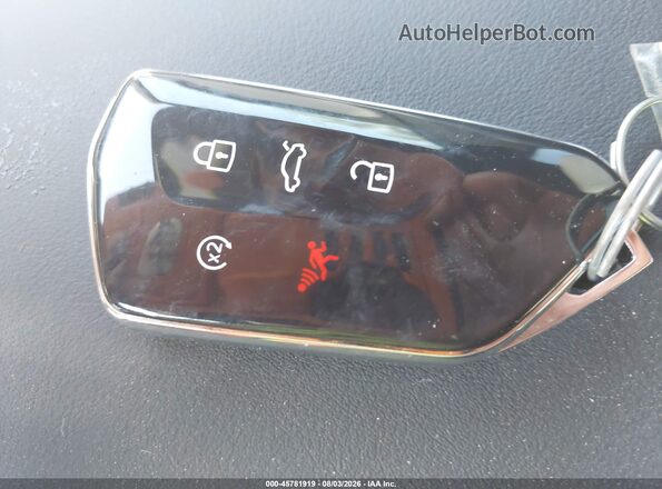 3VVUW7RM6TM070328 2026 VOLKSWAGEN TIGUAN Blue Dashboard view