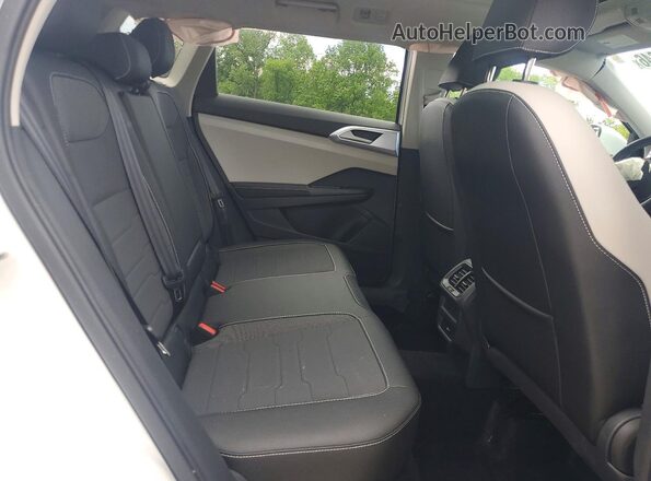 3VVVC7B24SM083163 2025 VOLKSWAGEN TAOS White Vista interior trasera
