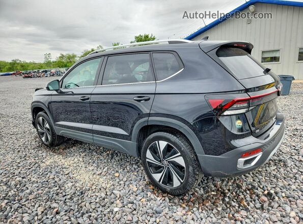 3VVVC7B2XSM009584 2025 VOLKSWAGEN TAOS Черный Задняя левая четверть