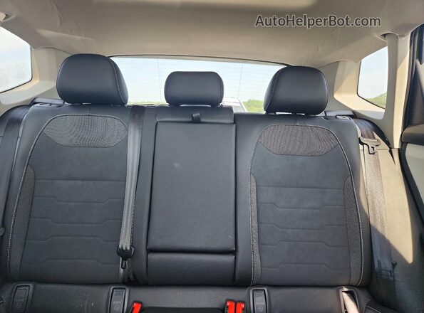 3VVVC7B2XTM039346 2026 VOLKSWAGEN TAOS Green Вид задніх сидінь