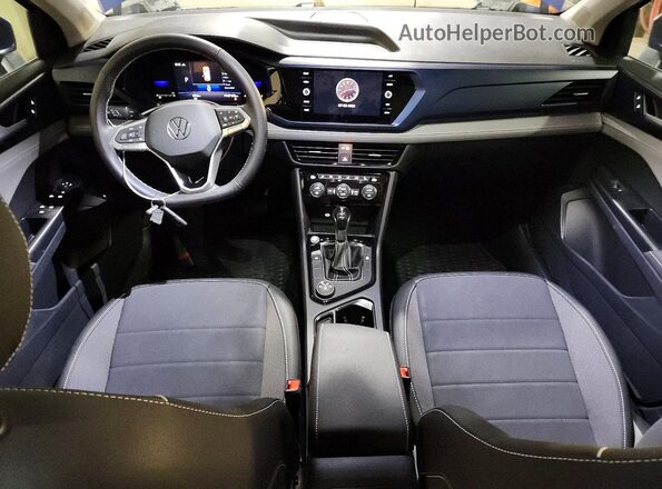 3VVVX7B23RM065431 2024 VOLKSWAGEN TAOS Blue Widok deski rozdzielczej