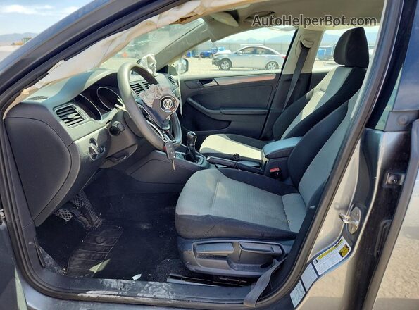 3VW167AJ8HM201542 2017 VOLKSWAGEN JETTA Gray Vista interior delantera