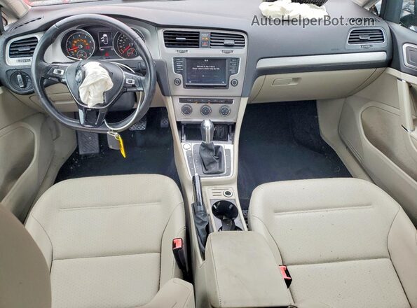 3VW217AU1HM009120 2017 VOLKSWAGEN GOLF Red Вид панелі приладів
