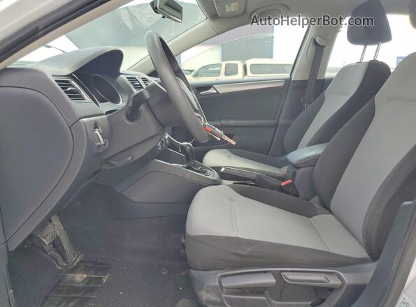 3VW2B7AJ5HM214667 2017 VOLKSWAGEN JETTA White Vista interior delantera