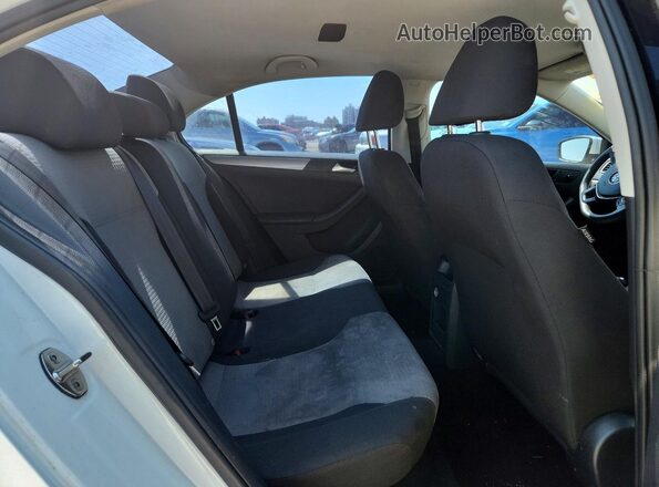 3VW2B7AJ7HM290312 2017 VOLKSWAGEN JETTA White Вид задніх сидінь