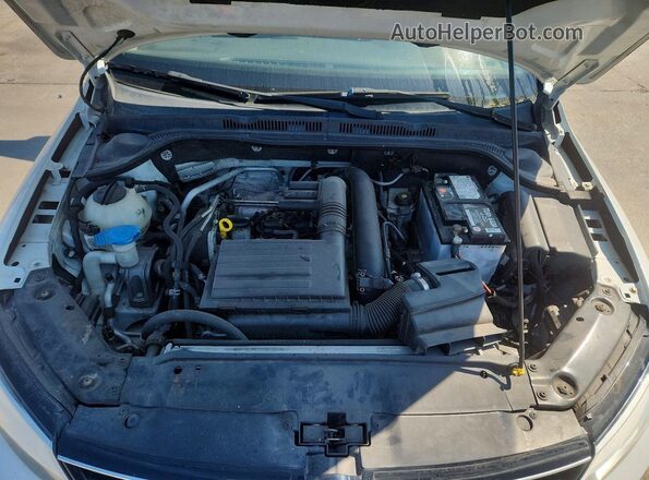 3VW2B7AJ7HM290312 2017 VOLKSWAGEN JETTA White Вид задньої частини салону