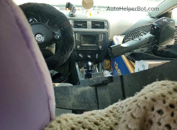 3VW2B7AJ7HM296563 2017 VOLKSWAGEN JETTA Серебряный Вид панели приборов