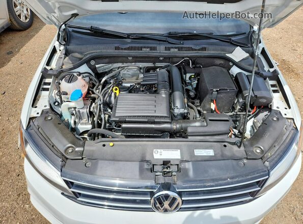 3VW2B7AJ8HM250515 2017 VOLKSWAGEN JETTA White Rear interior view