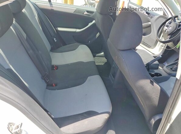 3VW2B7AJ9HM322192 2017 VOLKSWAGEN JETTA White Հետևի նստատեղերի տեսք