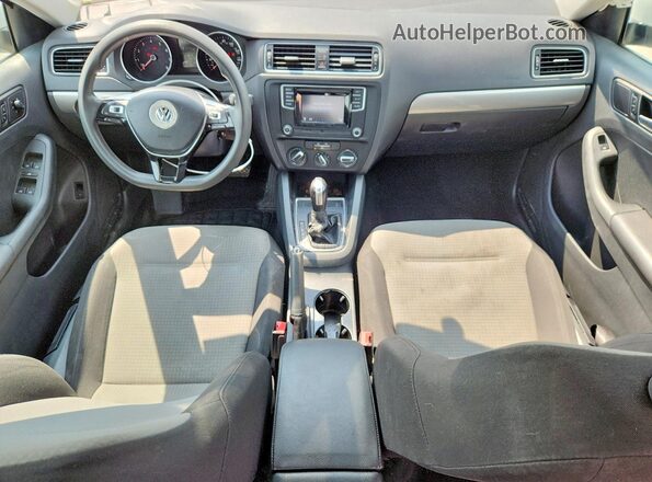 3VW2B7AJ9HM337095 2017 VOLKSWAGEN JETTA White Widok deski rozdzielczej