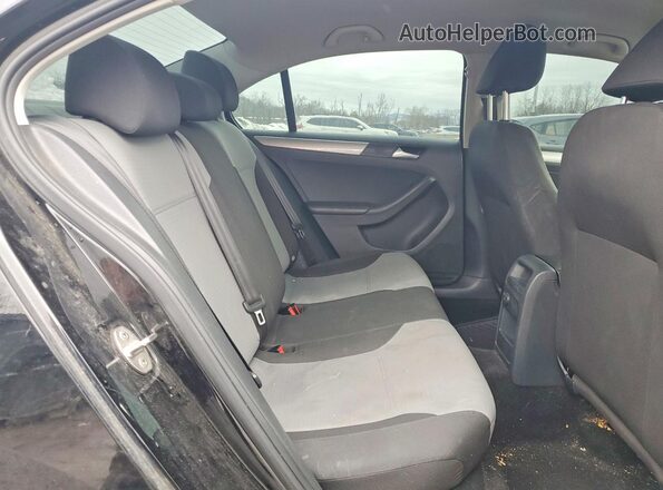 3VW2B7AJ9HM415343 2017 VOLKSWAGEN JETTA Black Rear seats view