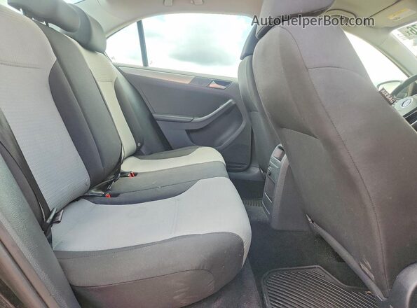 3VW2B7AJ9JM229081 2018 VOLKSWAGEN JETTA Black Вид задніх сидінь