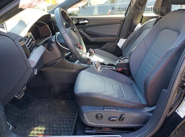 3VW2T7BU8SM087622 2025 VOLKSWAGEN JETTA Black Front interior view