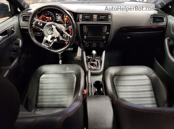 3VW4T7AJ7HM256280 2017 VOLKSWAGEN JETTA Черный Вид панели приборов