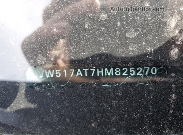 3VW517AT7HM825270 2017 VOLKSWAGEN BEETLE Black Вид підкапотного простору