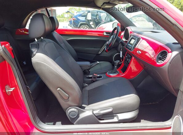 3VW5DAAT3JM516633 2018 VOLKSWAGEN BEETLE Red Vista interior delantera
